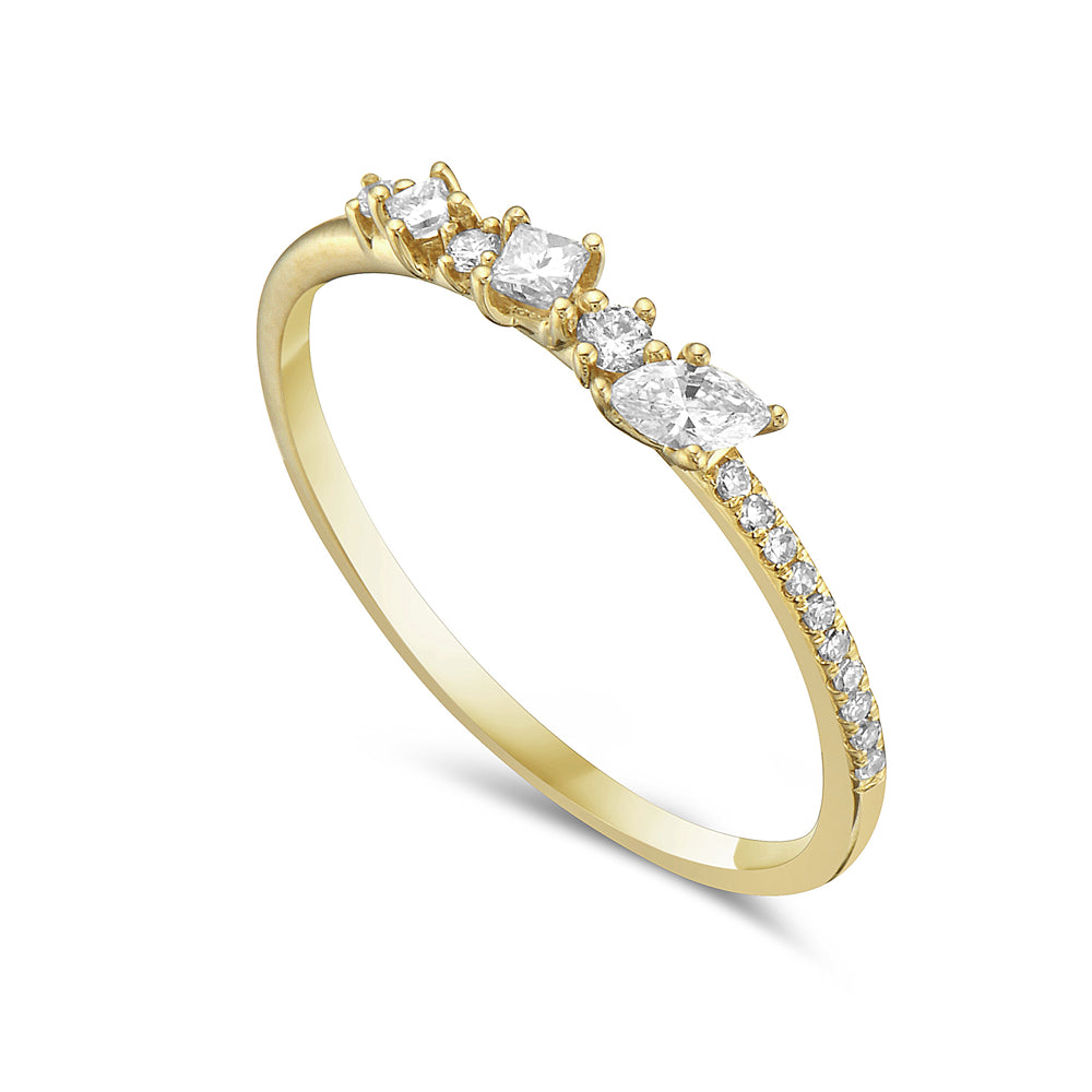 ALTERNATE SQUARE AND ROUND DIAMOND RING
