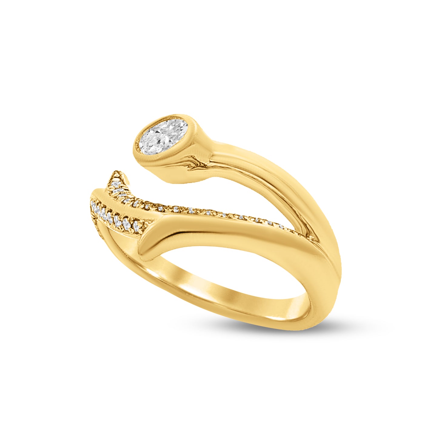 14ky ring with 29 round diamonds 0.15ct & 1 oval 0.25ct, t.w. 0.40ct