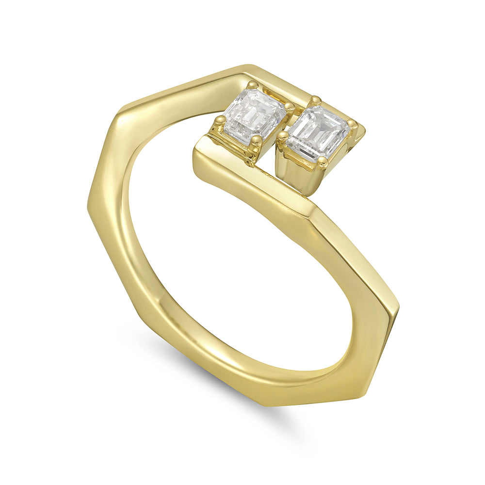 14k 9mm ring with 2 emerald cut diamonds 0.44ct size 7