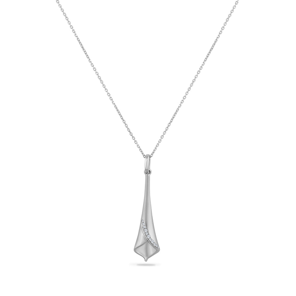 14K CALLA LILY PENDANT WITH 11 DIAMONDS 0.06CT ON 18 INCHES CHAIN