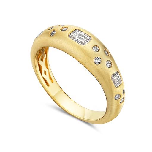 14K DOMED RING WITH 14 ROUND DIAMONDS 0.16CT & 3 EMERALD CUT DIAMONDS 0.40CT, T.W. 0.56CT