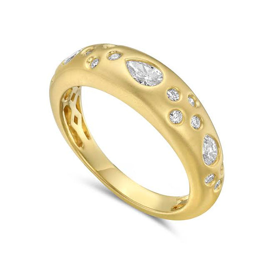 14k ring with 14 round diamonds 0.15ct & 3 pear shape 0.35ct t.w. 0.50ct