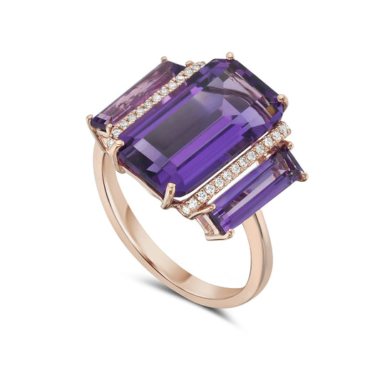 14KR COCKTAIL RING WITH 28 DIAMONDS 0.19CT, 15X19 EMERALD CUT AMETHYST 5.49CT & 2 11X3 EMERALD CUT AMETHYST 1.33CT