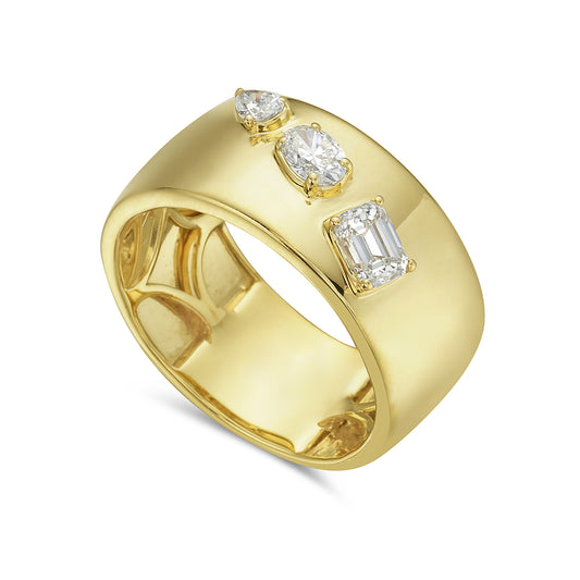 14ky band with ec diamond 0.32ct, ov diamond 0.18ct & ps diamond 0.08ct