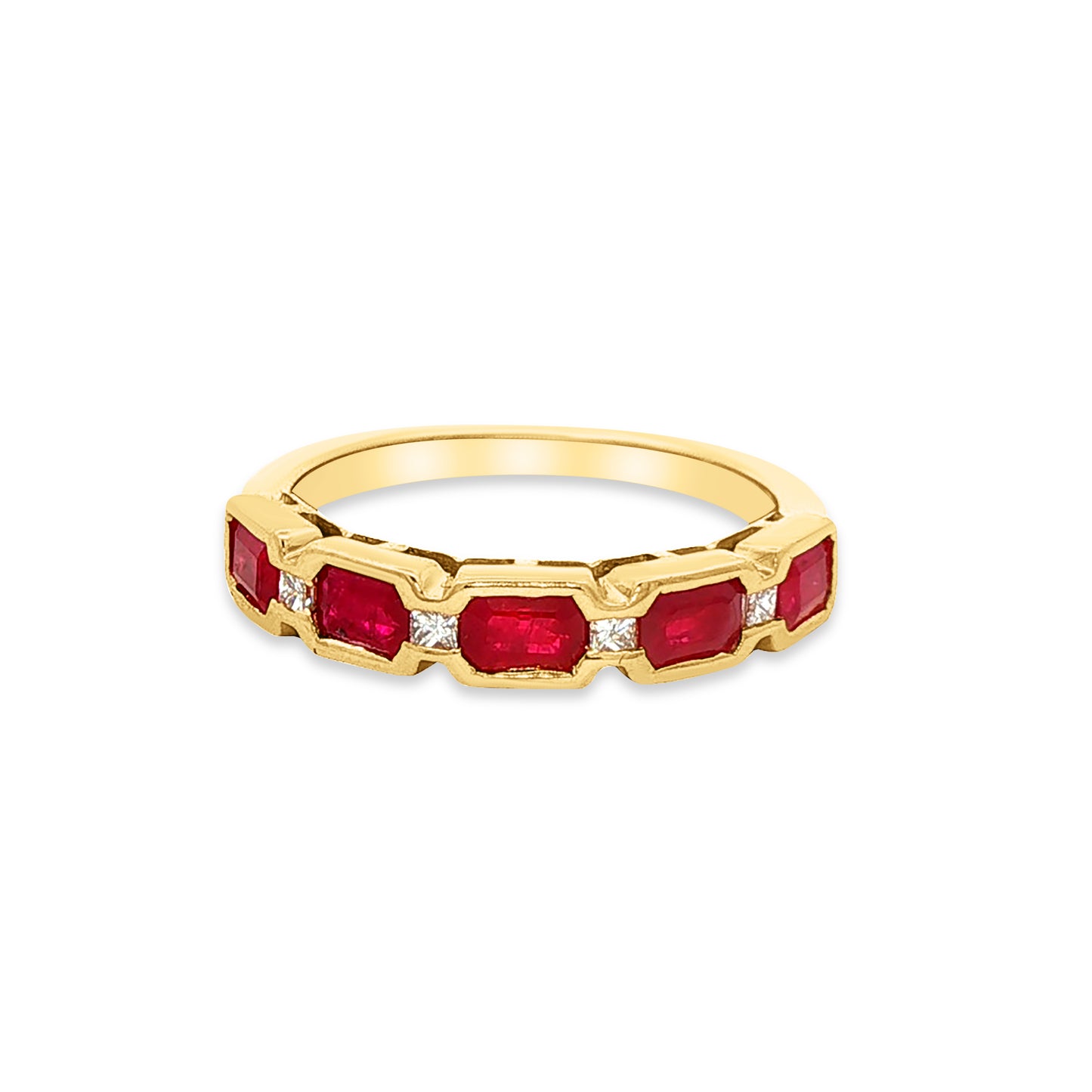 14k ring with 5 rubies 1.46ct & 4 princess cut diamonds 0.10ct