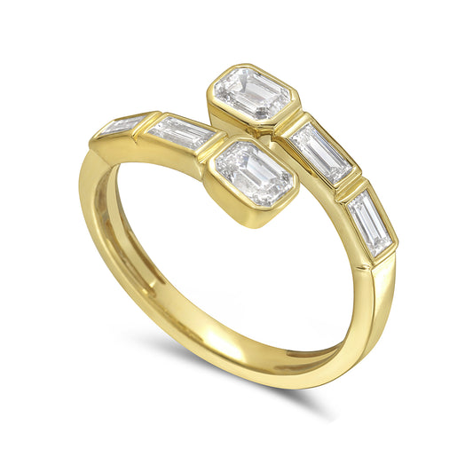 14k 8mm ring with 2 emerald cut diamonds 0.61ct & 4 baguette 0.38ct t.w. 0.99ct size 7