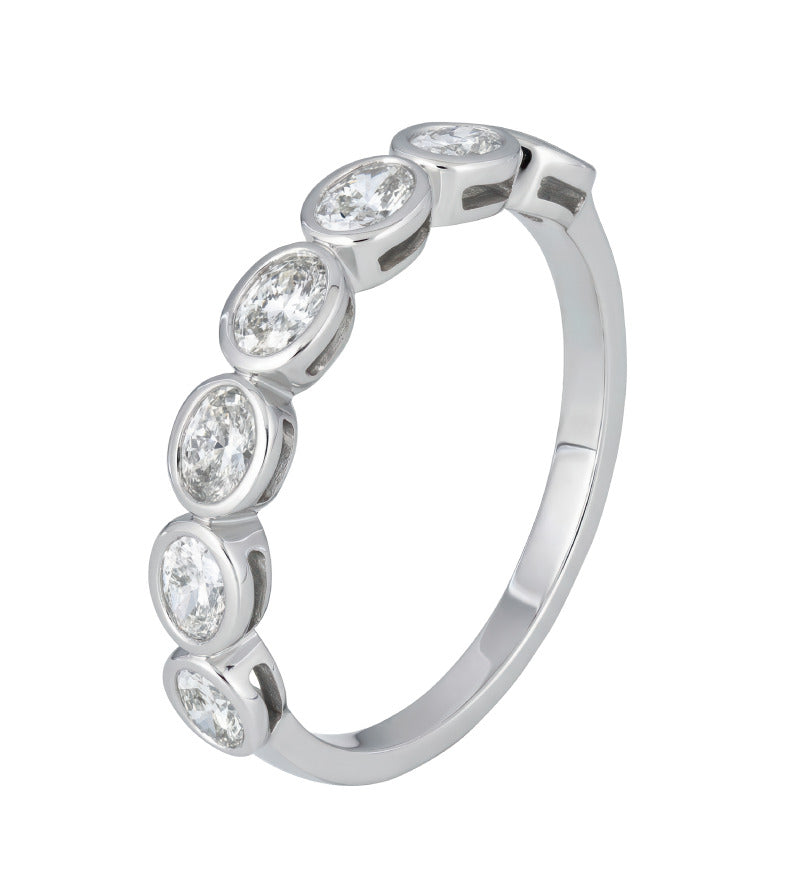 18k 4mm band with 5 diamonds 0.75ct